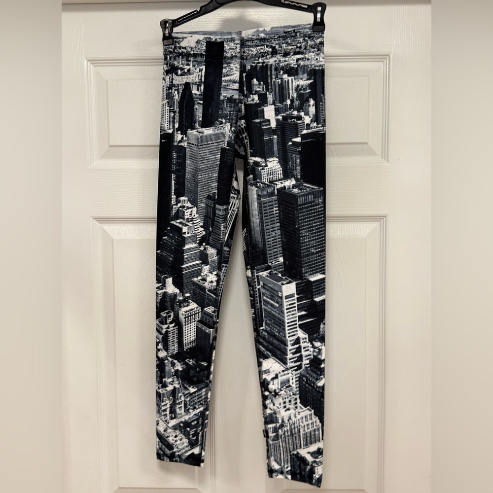 New Zara Terra NY Skyline Leggings XS